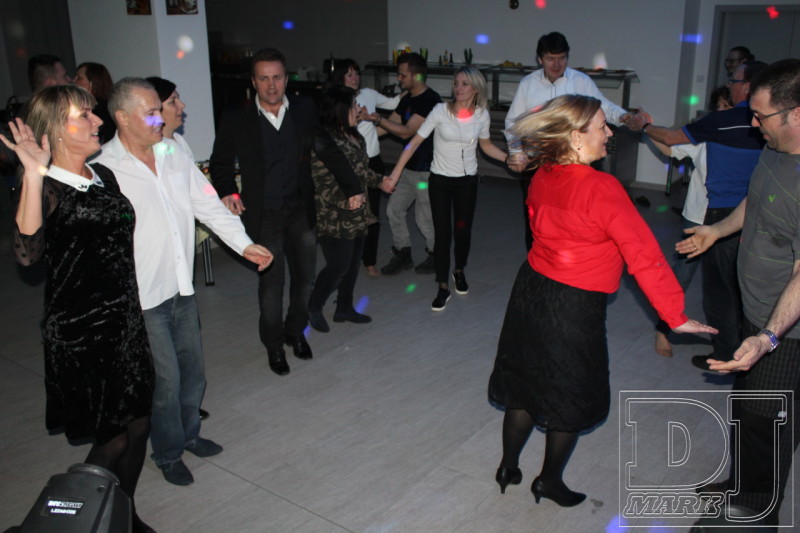 Oslava vo Veľkom Mederi ( Veľký Meder - okr. Dunajská Streda, Dj MARK - dj na oslavy )